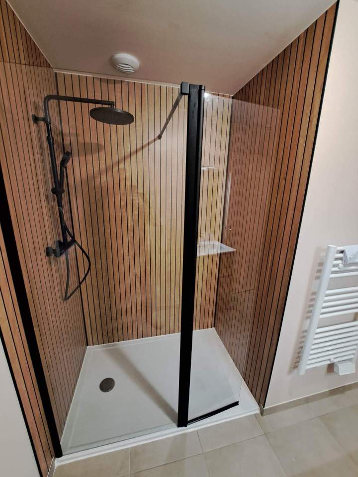 Aménagement salle de bains contemporaine Saint-Lô