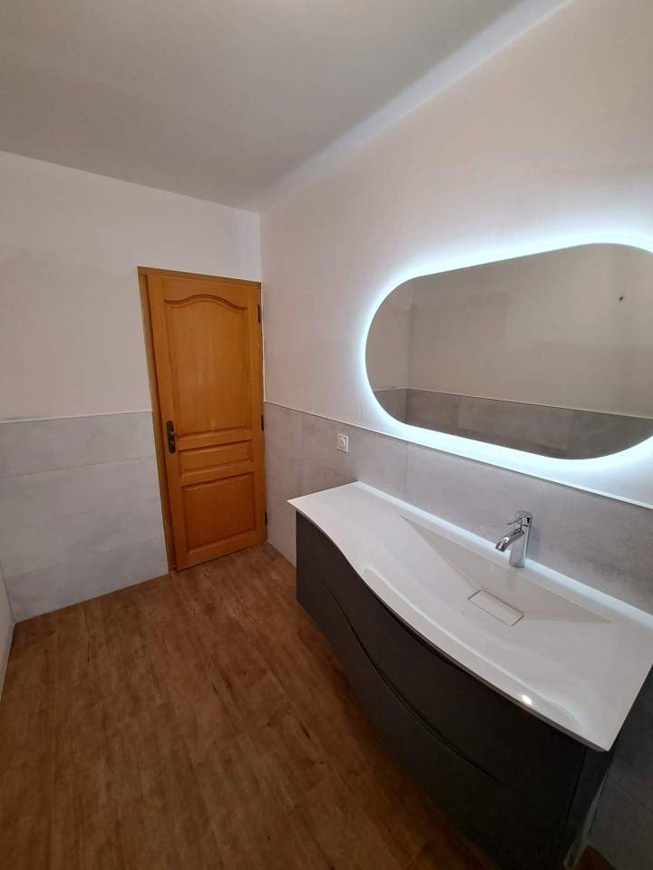 Aménagement salle de bains confortable Saint-Lô